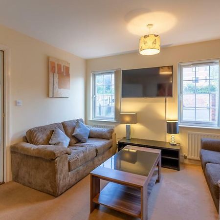 Newcastle City Centre Spacious Town House Free Parking And Wifi Luaran gambar