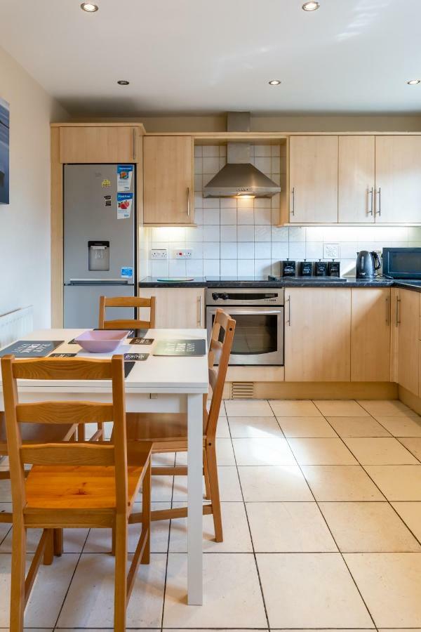 Newcastle City Centre Spacious Town House Free Parking And Wifi Luaran gambar