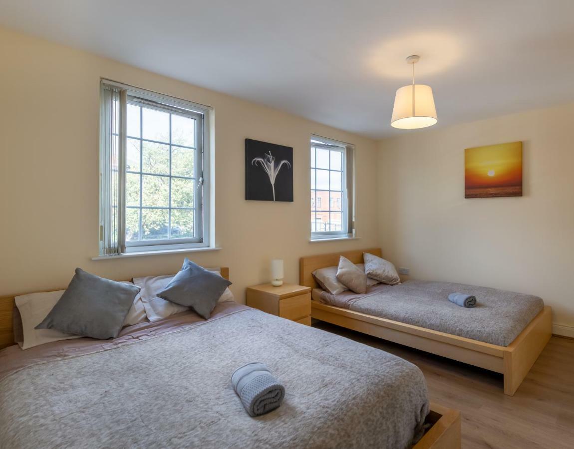 Newcastle City Centre Spacious Town House Free Parking And Wifi Luaran gambar