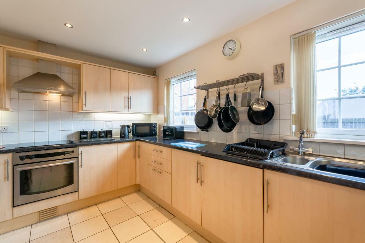 Newcastle City Centre Spacious Town House Free Parking And Wifi Luaran gambar